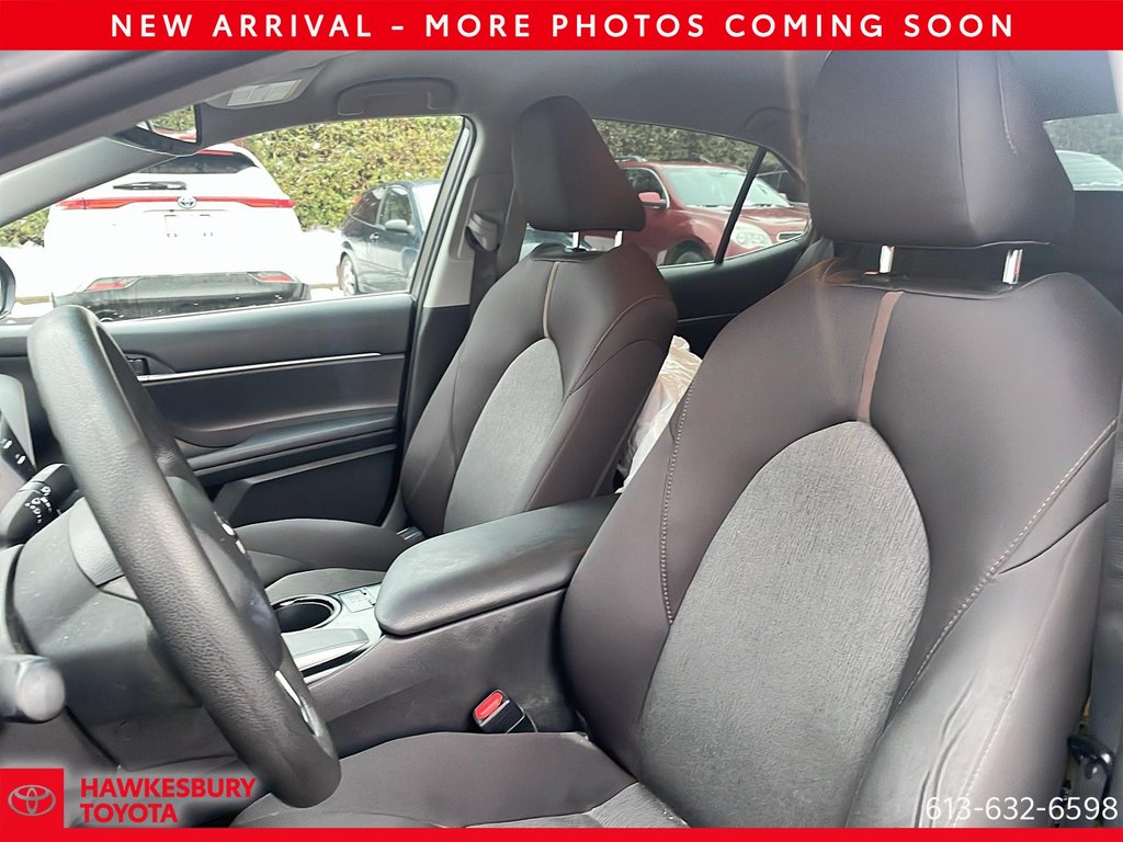 2018 Toyota Camry LE UPGRADE in Hawkesbury, Ontario - 5 - w1024h768px
