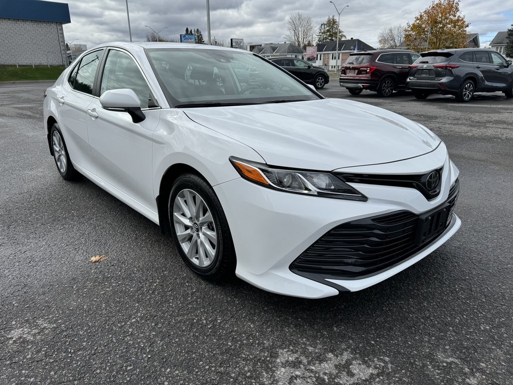 2020  Camry LE ONE OWNER LOW KM 18038 WOW TOYOTA CERTIFIED MAG in Hawkesbury, Ontario - 5 - w1024h768px