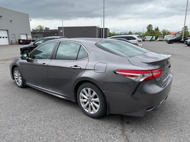 Toyota Camry SE 2020 à Hawkesbury, Ontario - 3 - w1024h768px