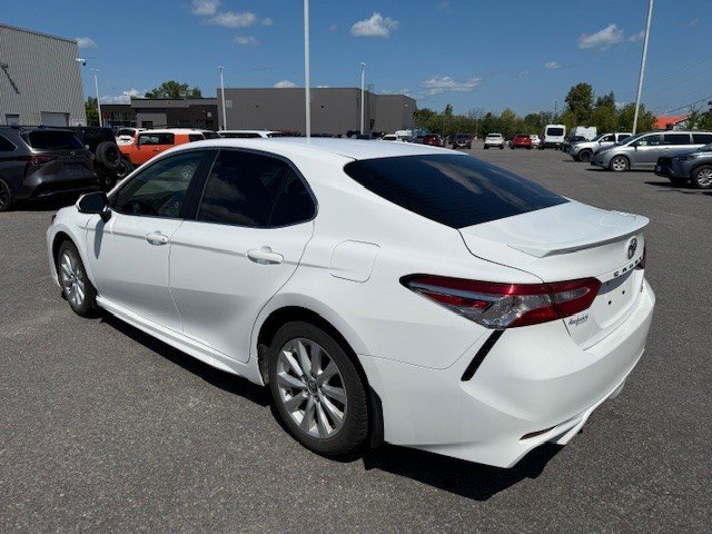 2020 Toyota Camry SE in Hawkesbury, Ontario - 3 - w1024h768px