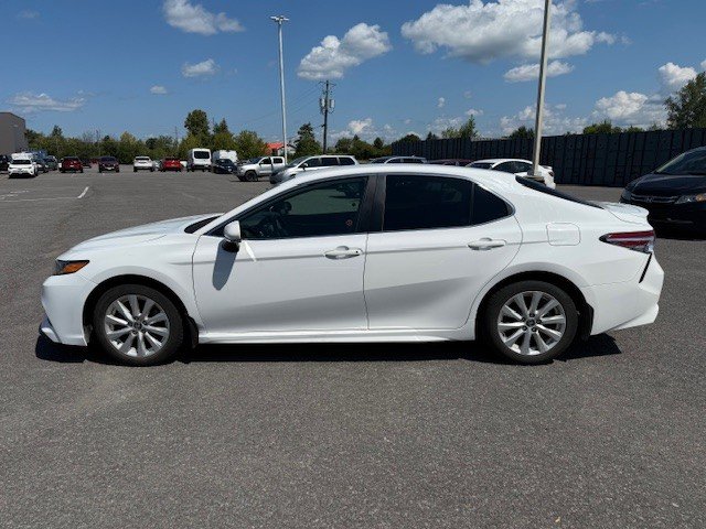 2020 Toyota Camry SE in Hawkesbury, Ontario - 6 - w1024h768px
