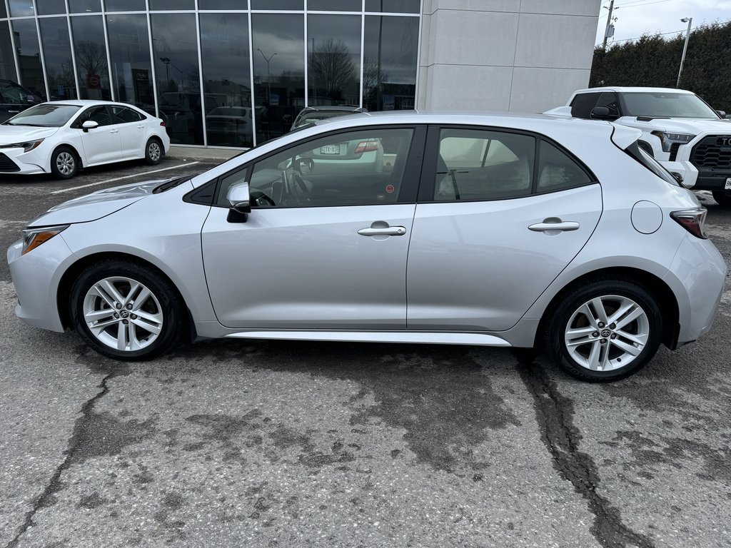 2019  Corolla Hatchback SE ONE OWNER ECP 84/200,000KM MAGS TOYOTA CERT in Hawkesbury, Ontario - 2 - w1024h768px