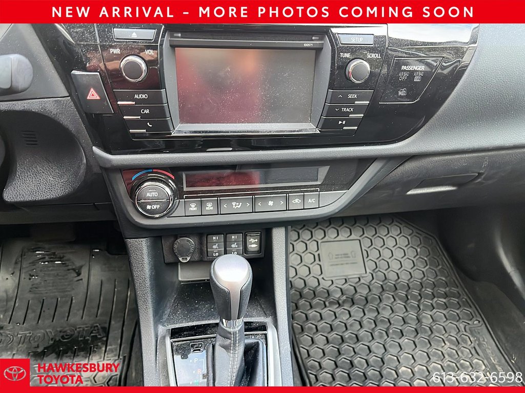 2016 Toyota Corolla S Upgrade in Hawkesbury, Ontario - 4 - w1024h768px