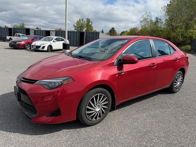 2017 Toyota Corolla LE in Hawkesbury, Ontario - 1 - w1024h768px