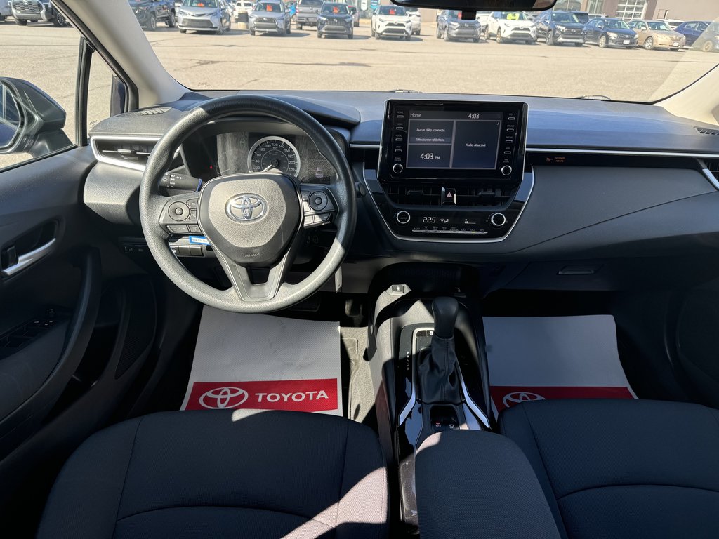 2020  Corolla LE CVT ONE OWNER TOYOTA CERTIFIED APPLE CARPLAY in Hawkesbury, Ontario - 9 - w1024h768px