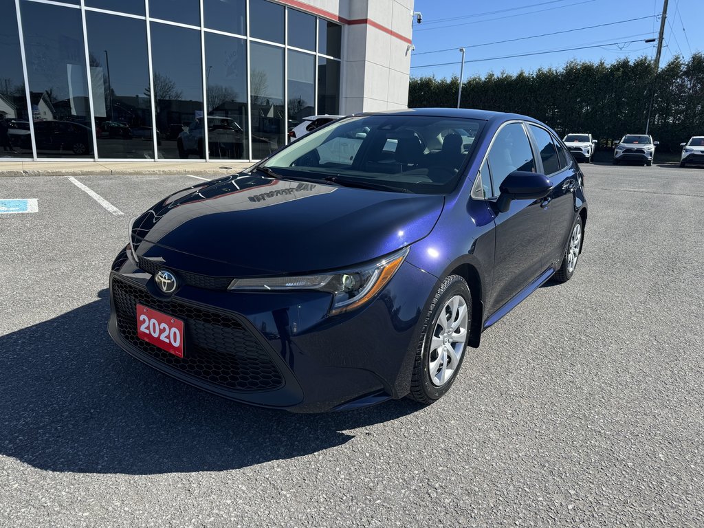 2020  Corolla LE CVT ONE OWNER TOYOTA CERTIFIED APPLE CARPLAY in Hawkesbury, Ontario - 1 - w1024h768px