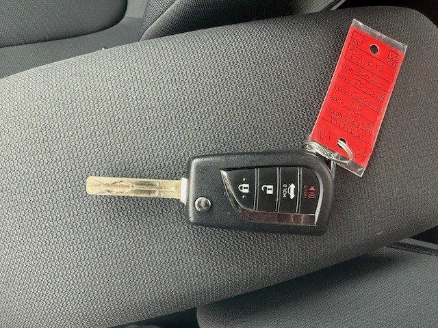 2020 Toyota Corolla LE in Hawkesbury, Ontario - 19 - w1024h768px