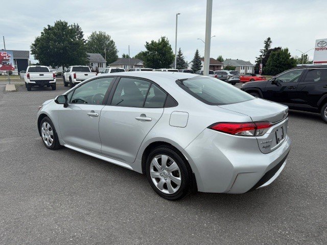 2020 Toyota Corolla LE in Hawkesbury, Ontario - 3 - w1024h768px