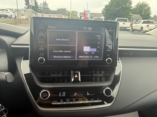 2020 Toyota Corolla LE in Hawkesbury, Ontario - 17 - w1024h768px