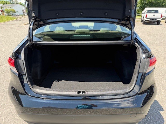 Toyota Corolla Hybride LE AWD 2023 à Hawkesbury, Ontario - 9 - w1024h768px