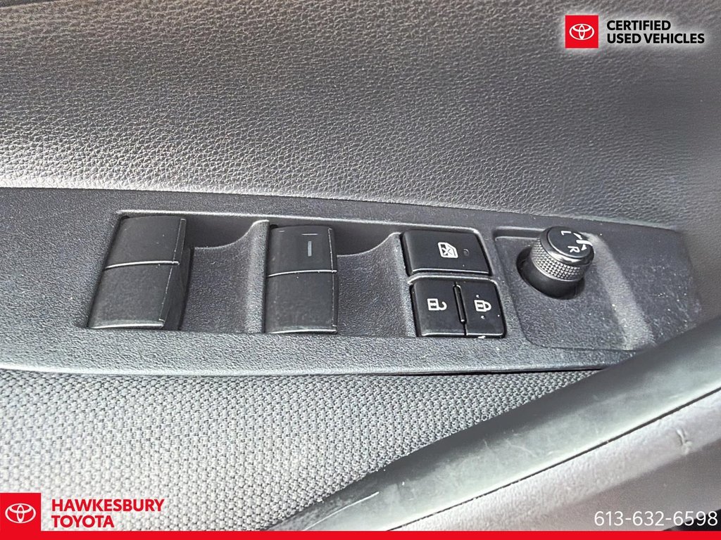 Toyota Corolla LE ENSEMBLE AMÉLIORÉ 2024 à Hawkesbury, Ontario - 13 - w1024h768px