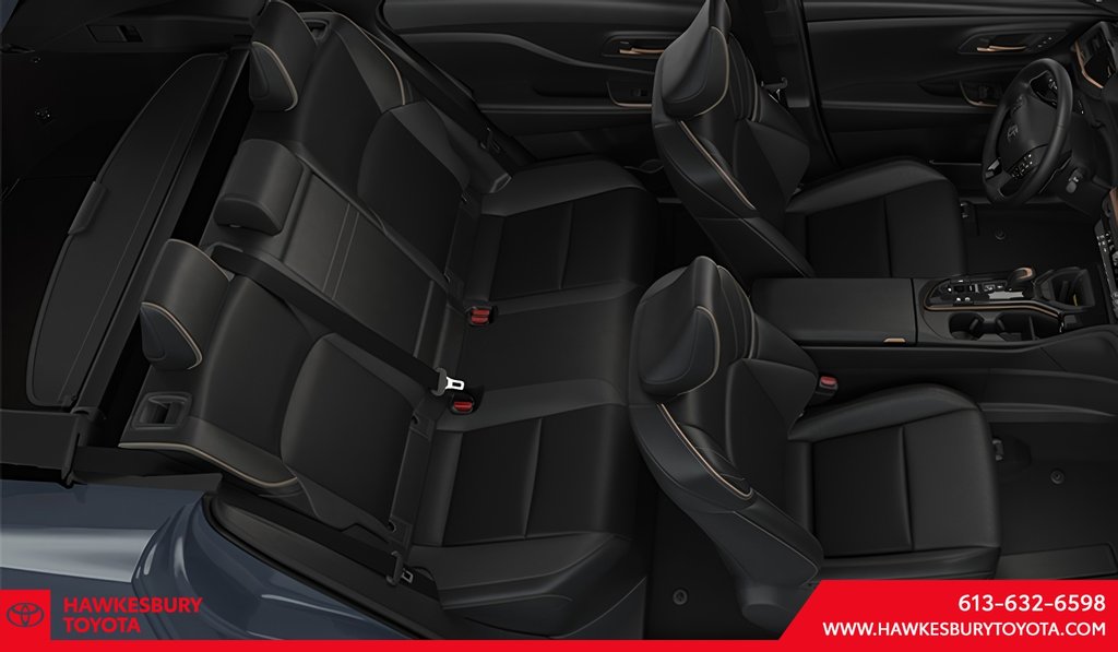 2025 Toyota Crown Signia Limited in Hawkesbury, Ontario - 4 - w1024h768px