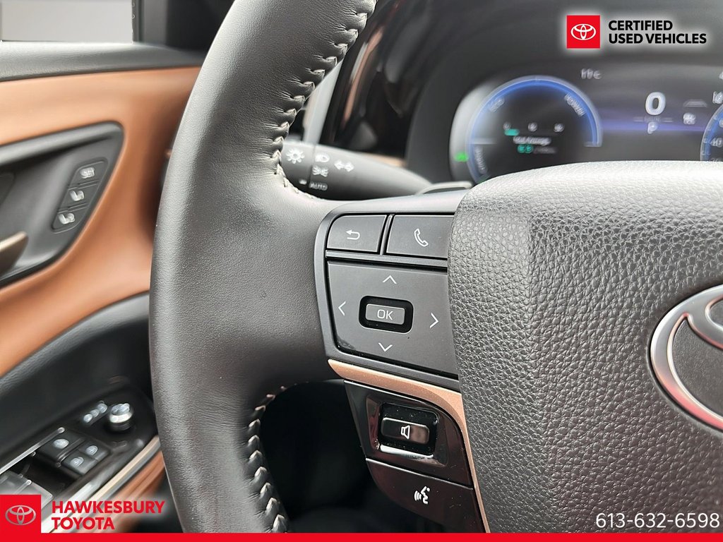 2025 Toyota Crown Signia Limited in Hawkesbury, Ontario - 23 - w1024h768px