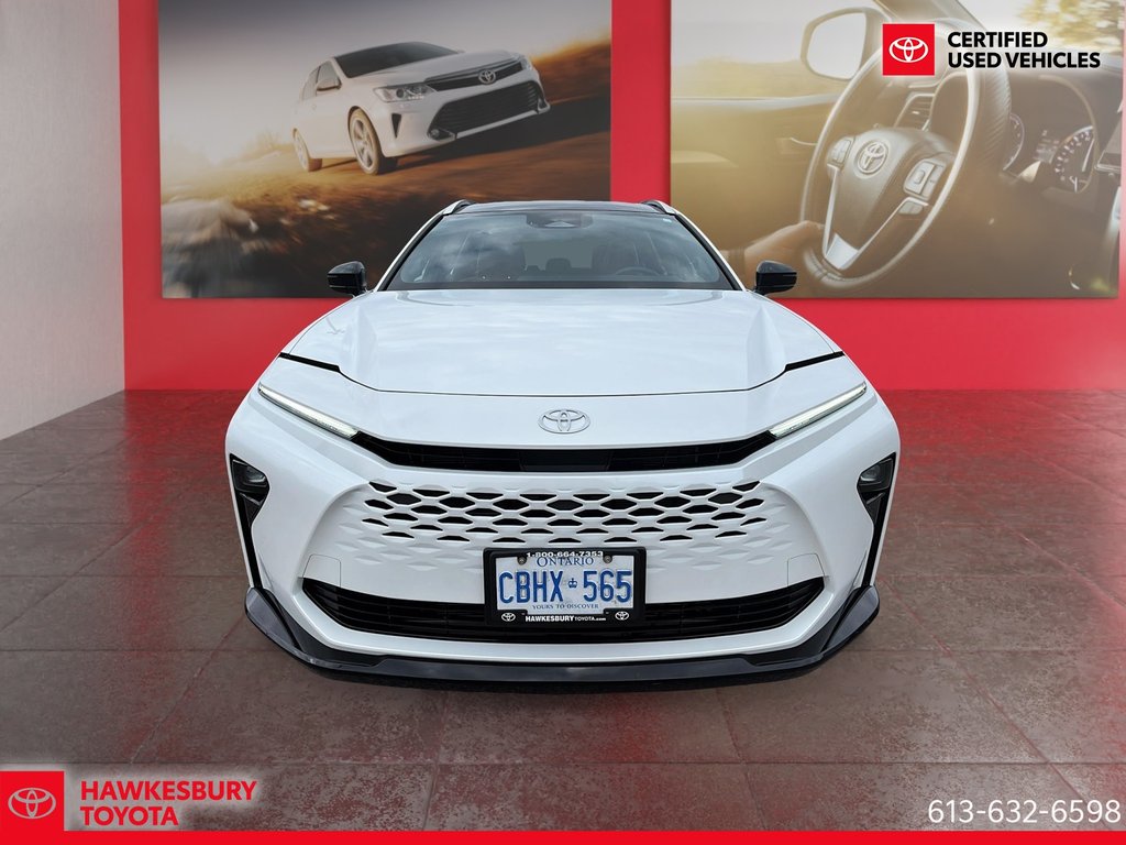 2025 Toyota Crown Signia Limited in Hawkesbury, Ontario - 2 - w1024h768px