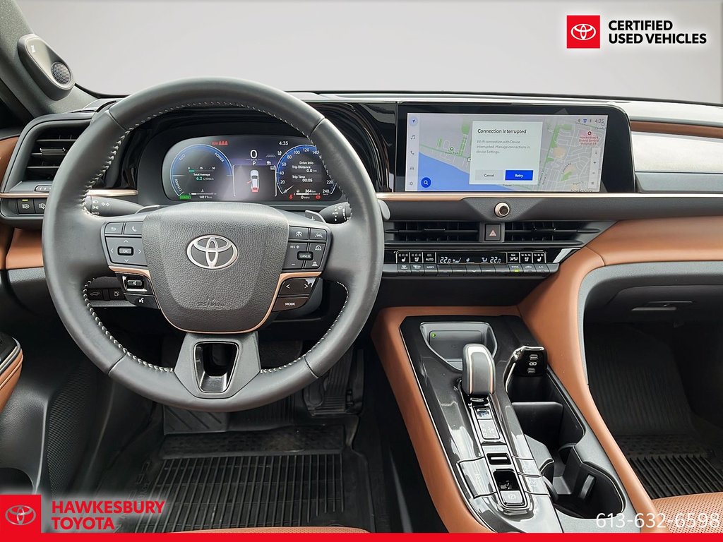 2025 Toyota Crown Signia Limited in Hawkesbury, Ontario - 14 - w1024h768px