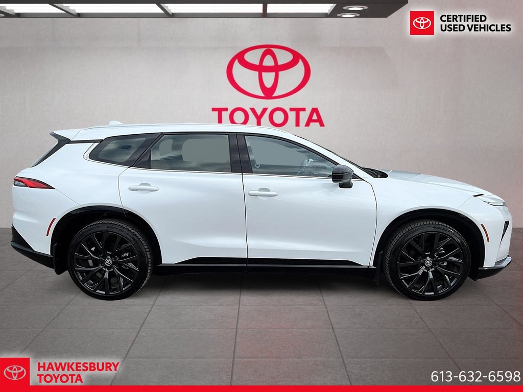 2025 Toyota Crown Signia Limited in Hawkesbury, Ontario - 8 - w1024h768px