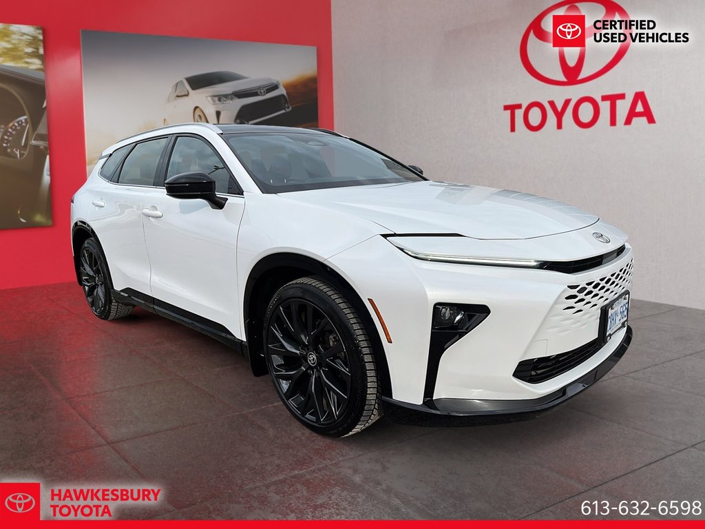 2025 Toyota Crown Signia Limited in Hawkesbury, Ontario - 7 - w1024h768px