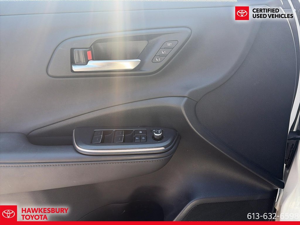 2023 Toyota Crown LIMITED CUIR AUDIO JBL in Hawkesbury, Ontario - 13 - w1024h768px