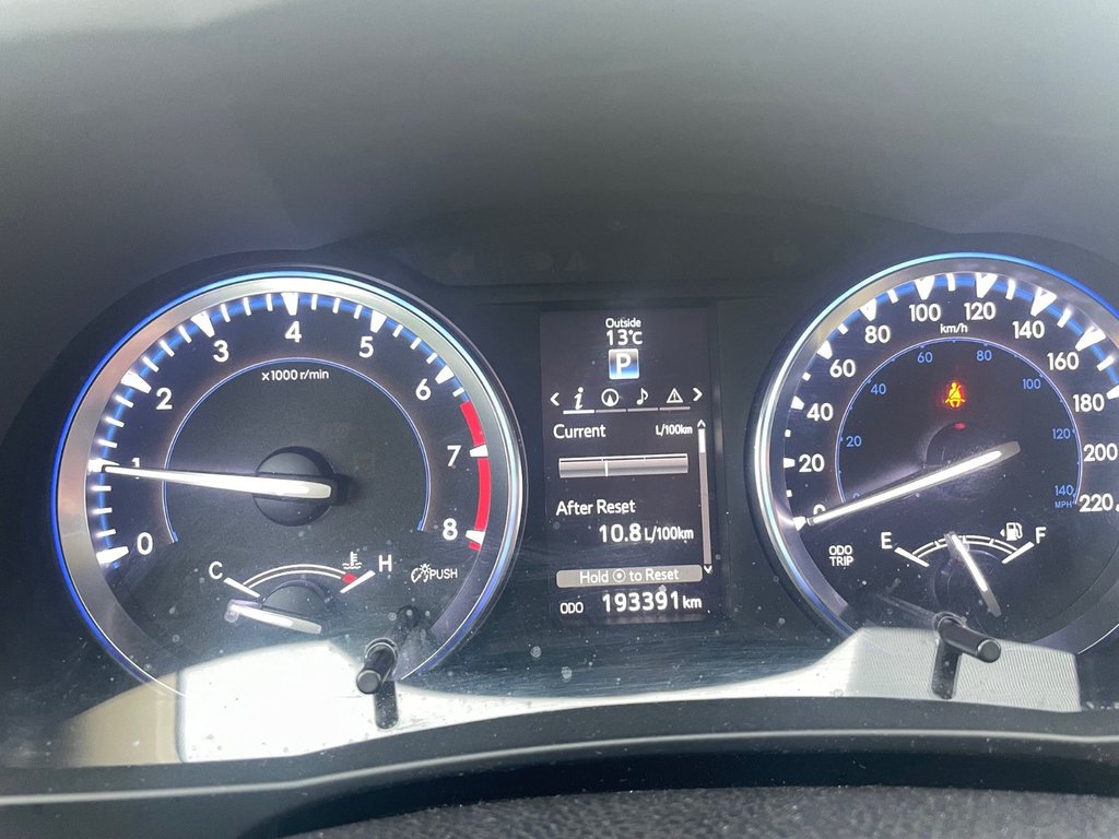 2014 Toyota Highlander XLE in Hawkesbury, Ontario - 9 - w1024h768px
