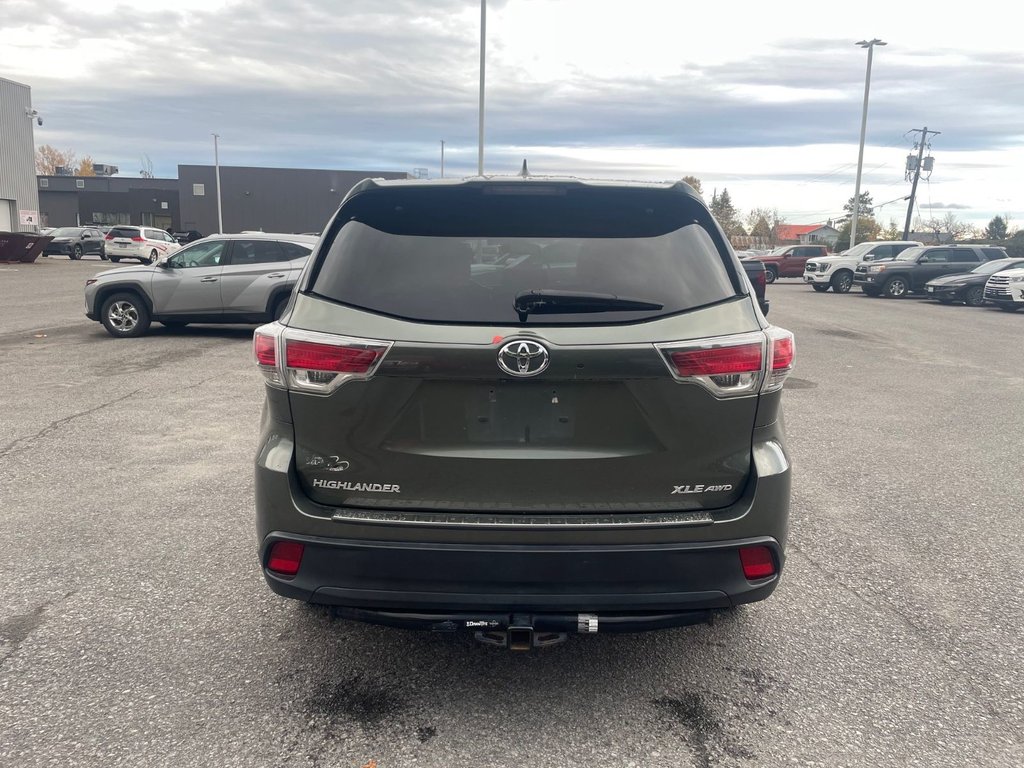 2014 Toyota Highlander XLE in Hawkesbury, Ontario - 4 - w1024h768px