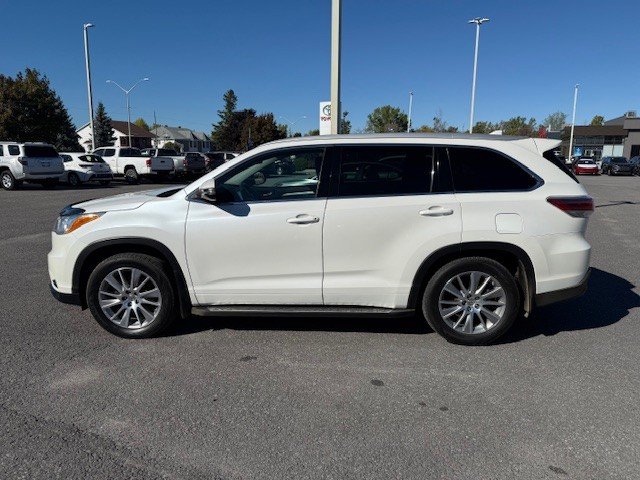 2015 Toyota Highlander XLE in Hawkesbury, Ontario - 8 - w1024h768px