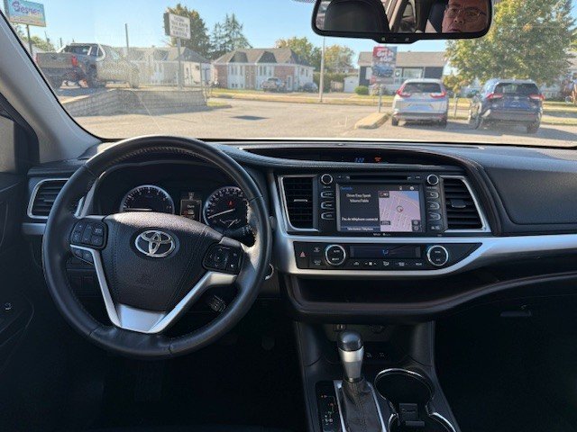 2015 Toyota Highlander XLE in Hawkesbury, Ontario - 10 - w1024h768px
