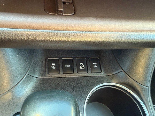 2015 Toyota Highlander XLE in Hawkesbury, Ontario - 16 - w1024h768px