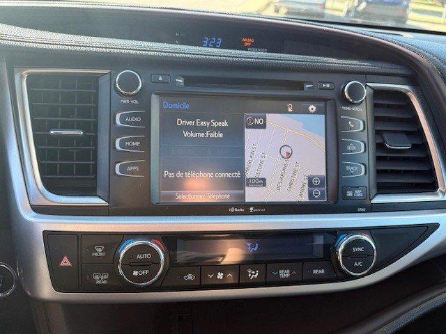 2015 Toyota Highlander XLE in Hawkesbury, Ontario - 18 - w1024h768px