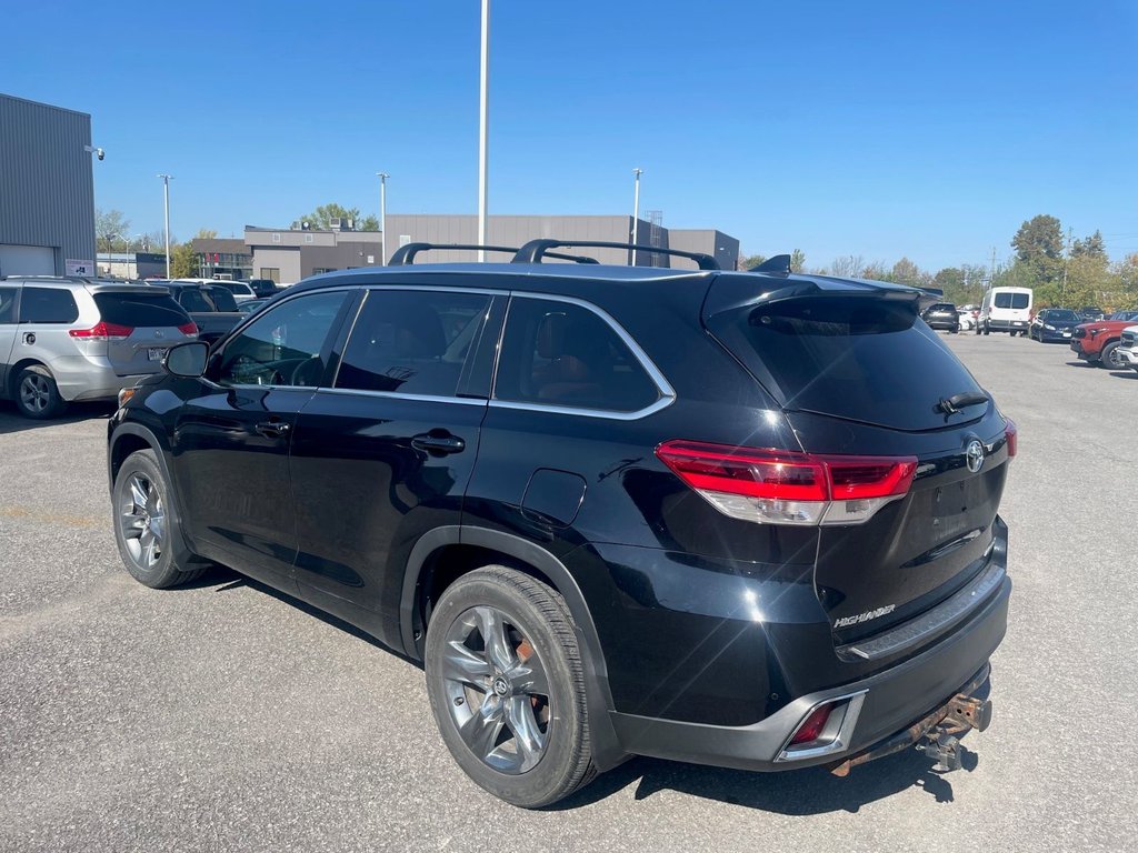 2017 Toyota Highlander Limited in Hawkesbury, Ontario - 3 - w1024h768px