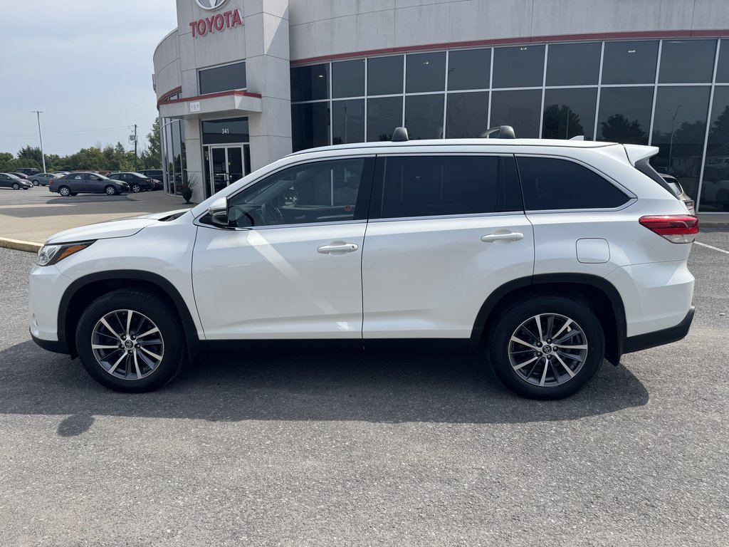 2019  Highlander XLE in Hawkesbury, Ontario - 2 - w1024h768px