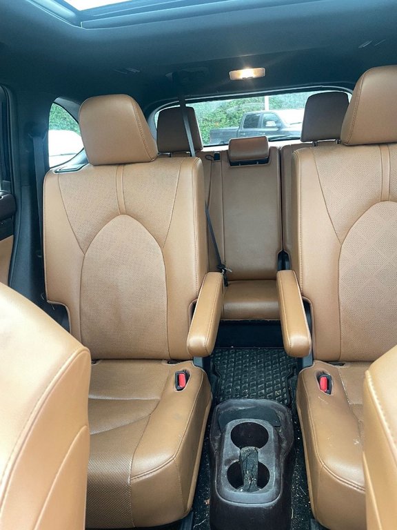 2021 Toyota Highlander Hybrid Limited in Hawkesbury, Ontario - 7 - w1024h768px
