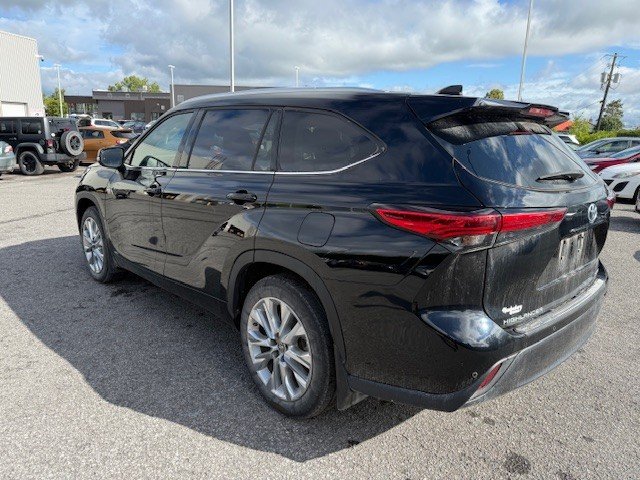 2023 Toyota Highlander Hybrid Limited in Hawkesbury, Ontario - 3 - w1024h768px