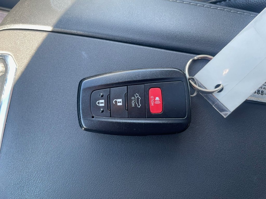 2023 Toyota Highlander Hybrid Limited in Hawkesbury, Ontario - 21 - w1024h768px