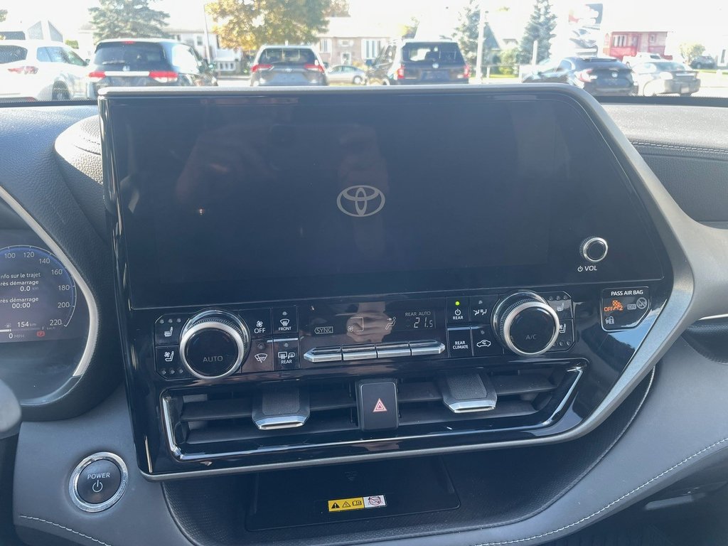 2023 Toyota Highlander Hybrid Limited in Hawkesbury, Ontario - 16 - w1024h768px