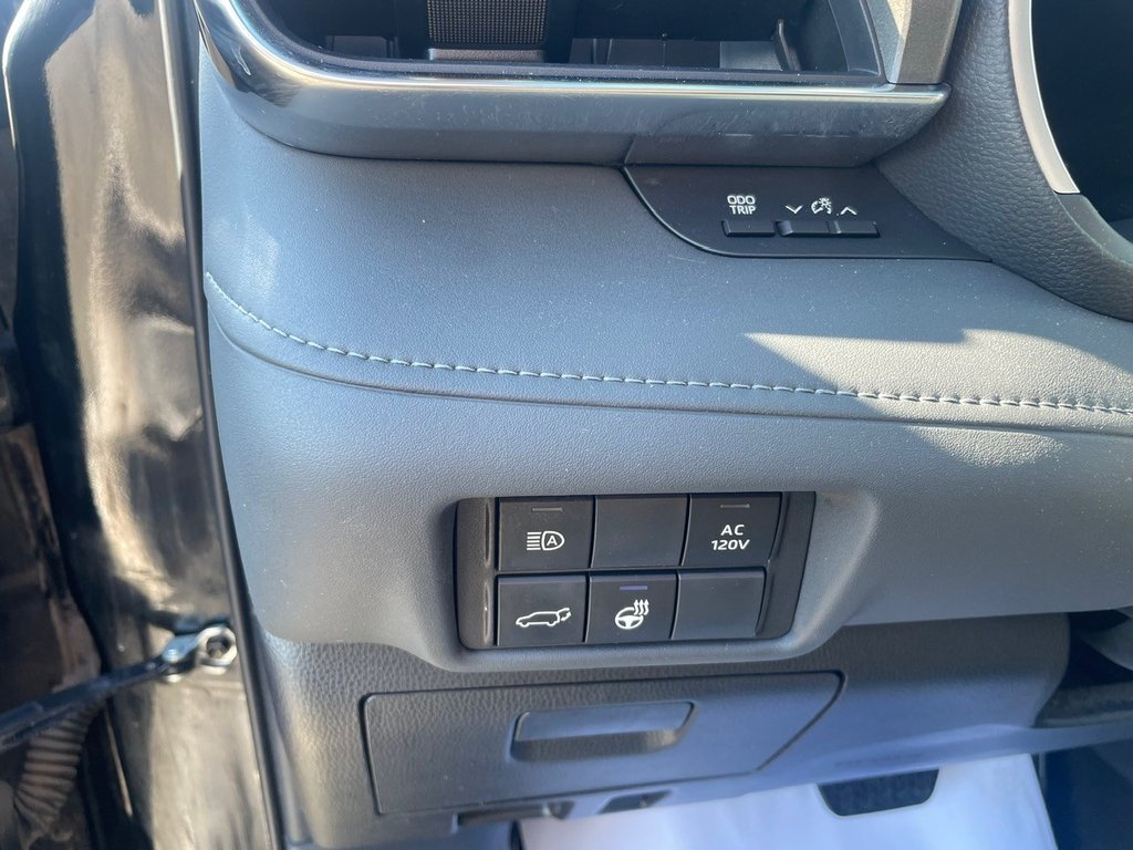 2023 Toyota Highlander Hybrid Limited in Hawkesbury, Ontario - 11 - w1024h768px