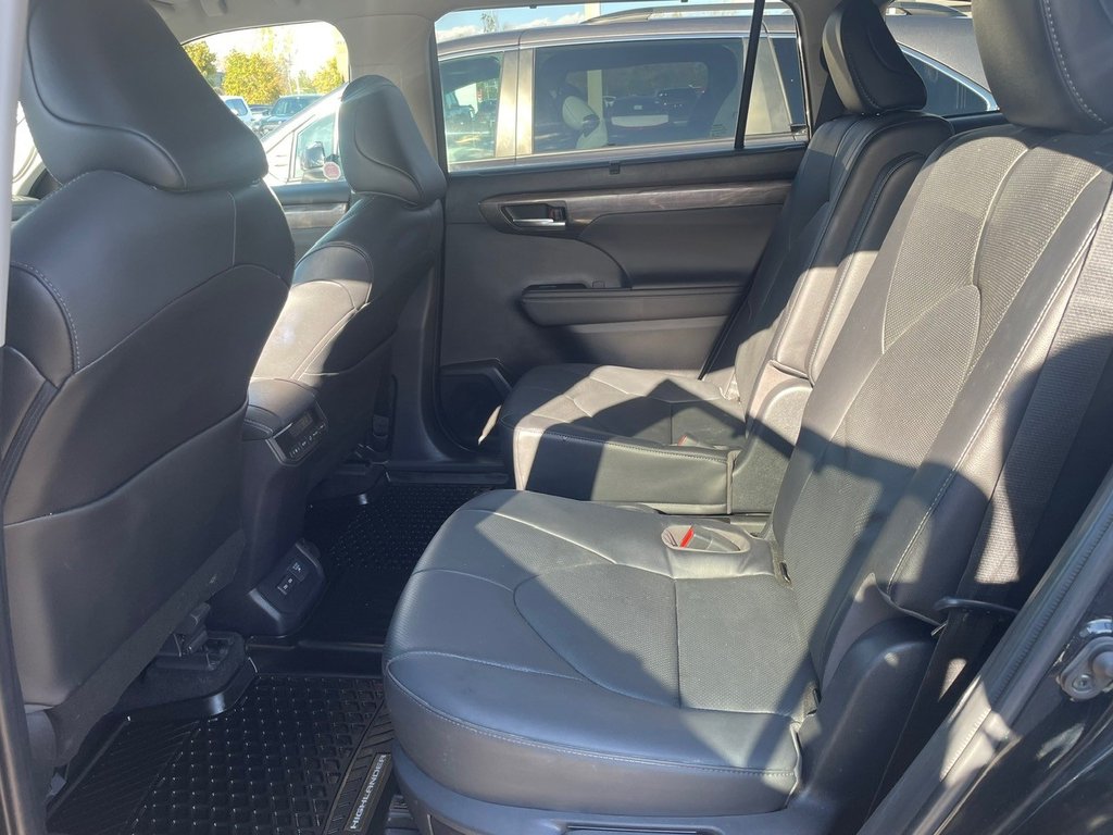 2023 Toyota Highlander Hybrid Limited in Hawkesbury, Ontario - 18 - w1024h768px