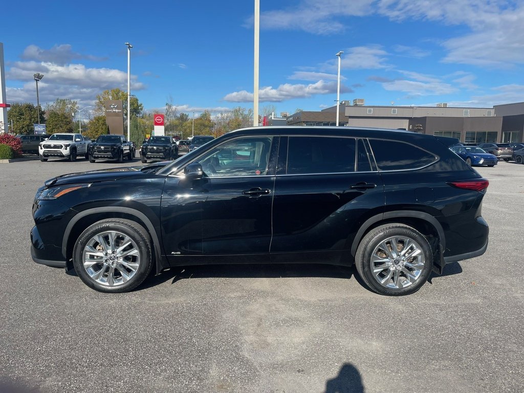 2023 Toyota Highlander Hybrid Limited in Hawkesbury, Ontario - 2 - w1024h768px