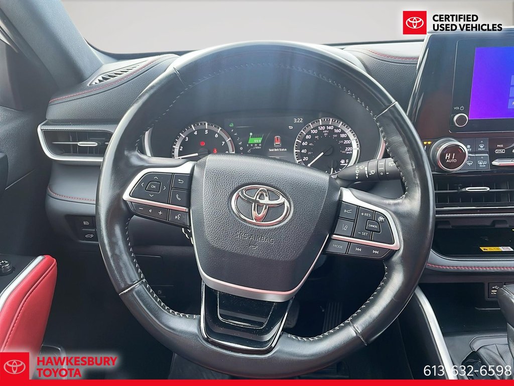Toyota Highlander XSE AWD INTERIEUR ROUGE 2023 à Hawkesbury, Ontario - 15 - w1024h768px