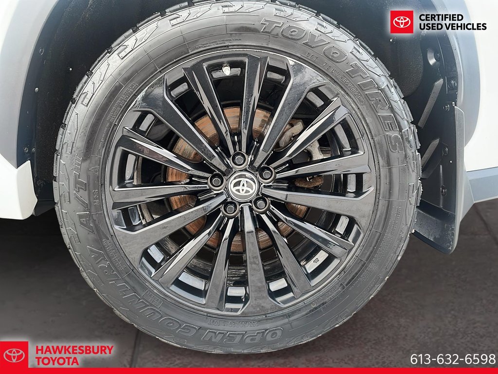 Toyota Highlander XSE AWD INTERIEUR ROUGE 2023 à Hawkesbury, Ontario - 10 - w1024h768px