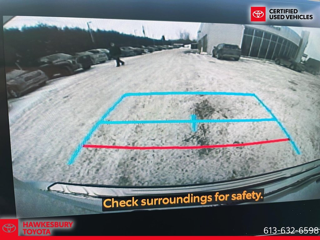 Toyota Highlander XSE AWD INTERIEUR ROUGE 2023 à Hawkesbury, Ontario - 20 - w1024h768px