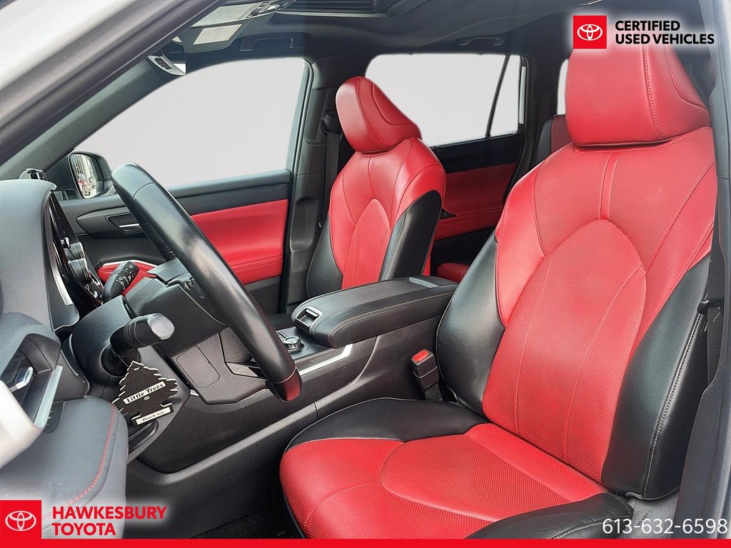 Toyota Highlander XSE AWD INTERIEUR ROUGE 2023 à Hawkesbury, Ontario - 11 - w1024h768px