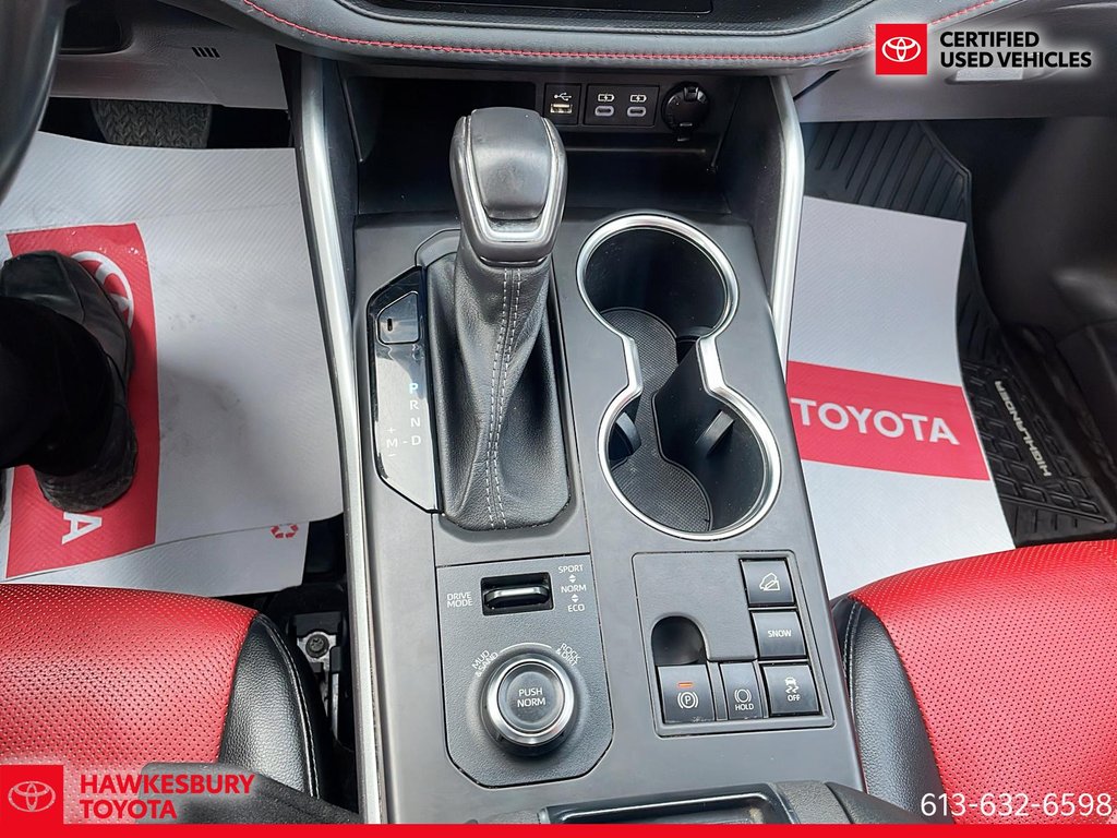 Toyota Highlander XSE AWD INTERIEUR ROUGE 2023 à Hawkesbury, Ontario - 18 - w1024h768px