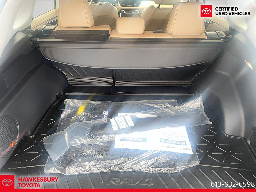 2025 Toyota RAV4 Hybrid LIMITED in Hawkesbury, Ontario - 9 - w1024h768px