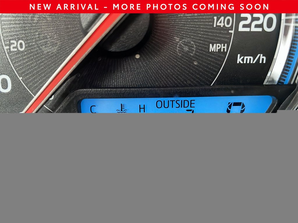2015 Toyota RAV4 Limited Technologie in Hawkesbury, Ontario - 6 - w1024h768px