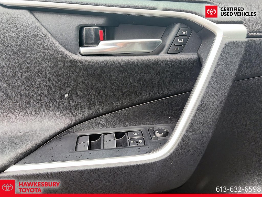 2019 Toyota RAV4 Hybrid LIMITED in Hawkesbury, Ontario - 13 - w1024h768px