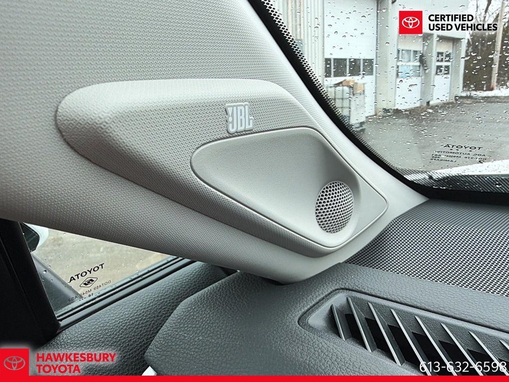 2019 Toyota RAV4 Hybrid LIMITED in Hawkesbury, Ontario - 19 - w1024h768px