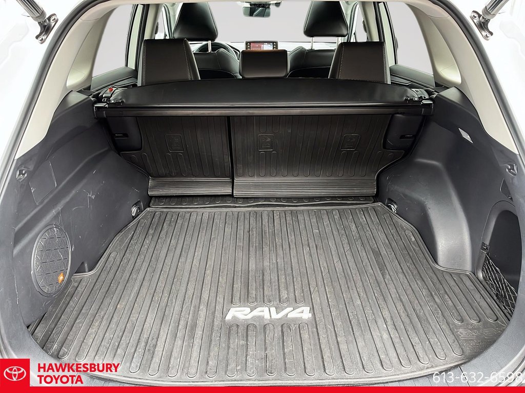 Toyota RAV4 Hybrid Limited 2019 à Hawkesbury, Ontario - 9 - w1024h768px