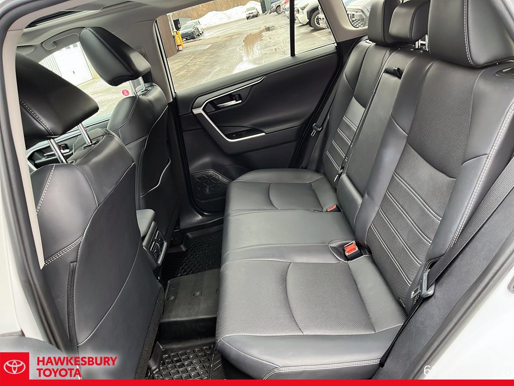 Toyota RAV4 Hybrid Limited 2019 à Hawkesbury, Ontario - 12 - w1024h768px