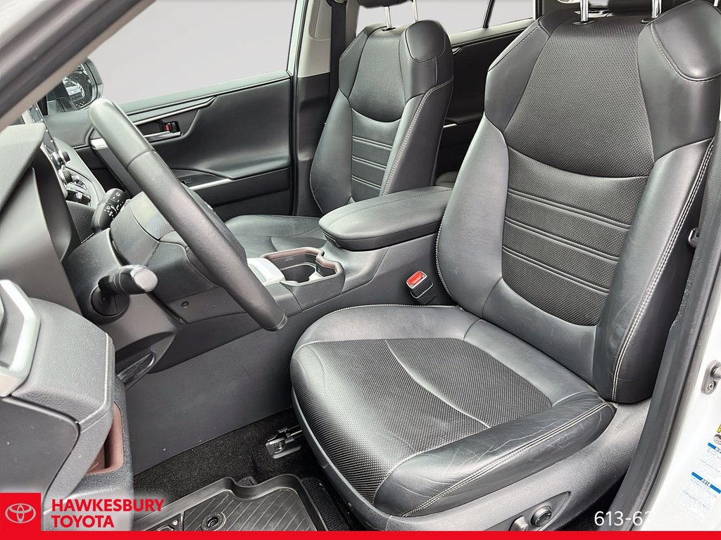 Toyota RAV4 Hybrid Limited 2019 à Hawkesbury, Ontario - 13 - w1024h768px