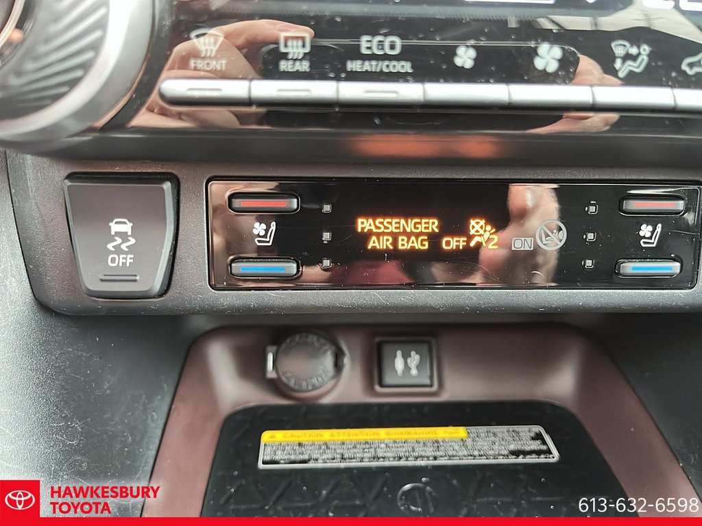 Toyota RAV4 Hybrid Limited 2019 à Hawkesbury, Ontario - 28 - w1024h768px